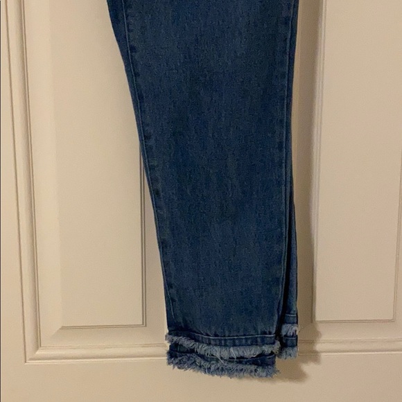 k/lab Frayed Mid-Rise Crop Jeans - Picture 5 of 6